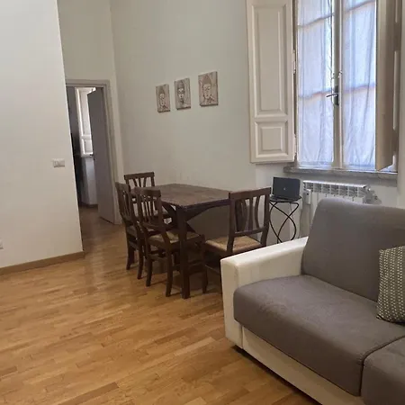 San Vitale 18 By Ghor דירה *