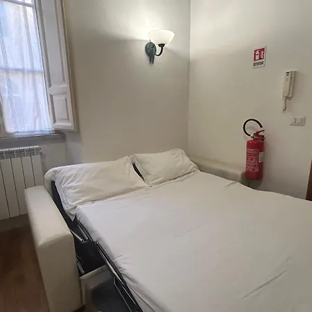 San Vitale 18 By Ghor דירה רומא