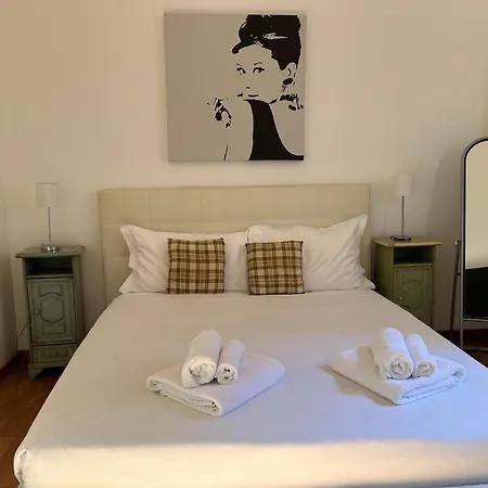 San Vitale 18 By Ghor דירה