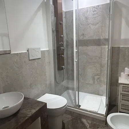 San Vitale 18 By Ghor דירה רומא