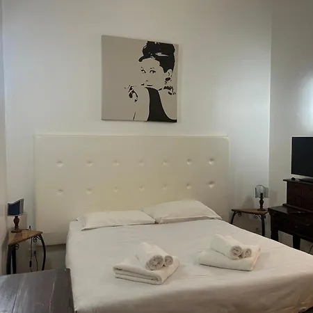 San Vitale 18 By Ghor דירה רומא