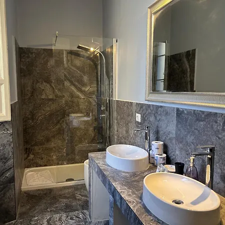 San Vitale 18 By Ghor דירה