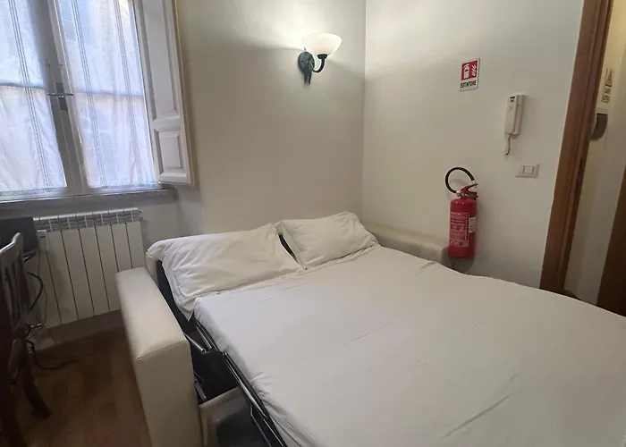 San Vitale 18 By Ghor דירה רומא