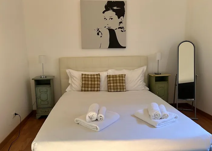 San Vitale 18 By Ghor דירה