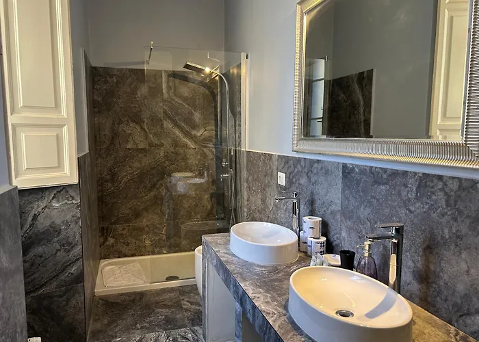 San Vitale 18 By Ghor דירה